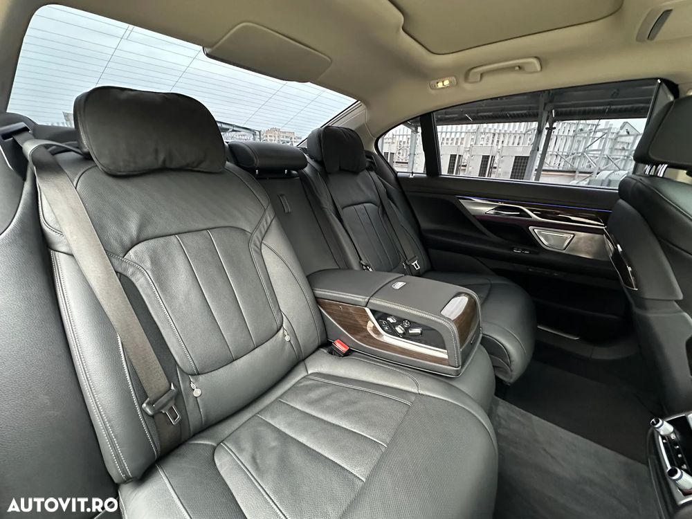 BMW Seria 7 745Le xDrive - 18