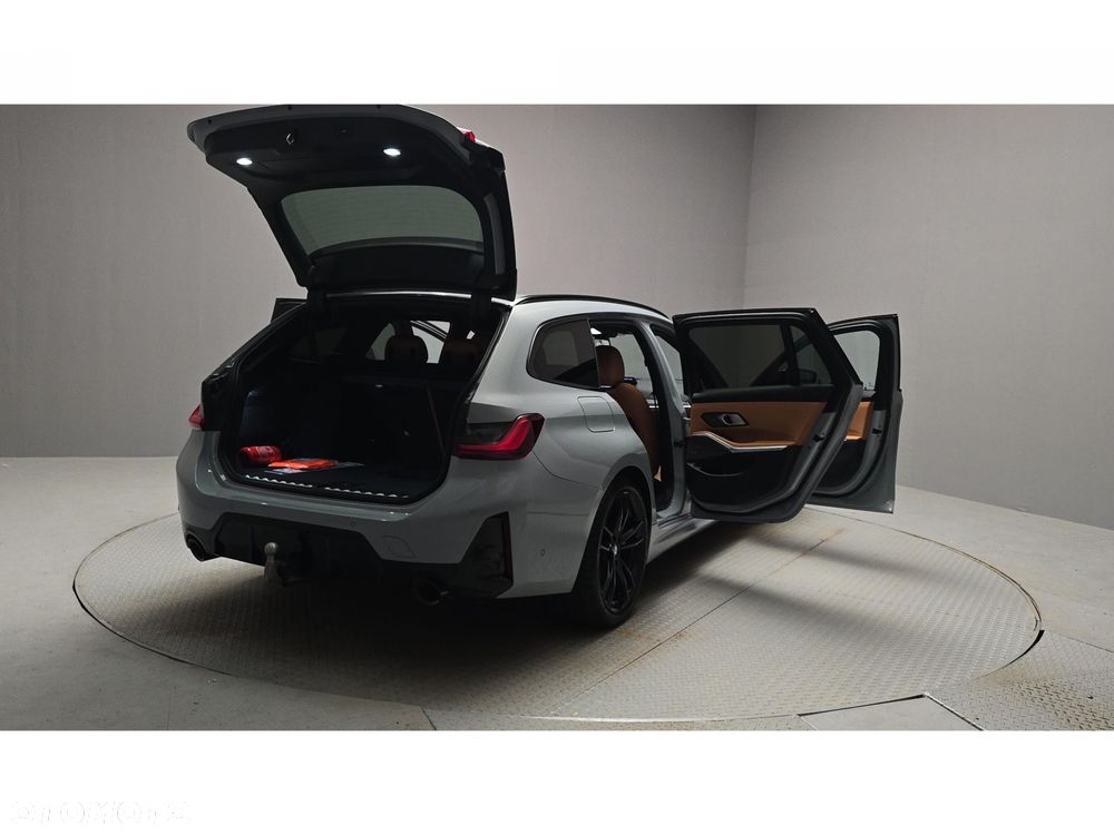 BMW Seria 3 320d xDrive M Sport - 10
