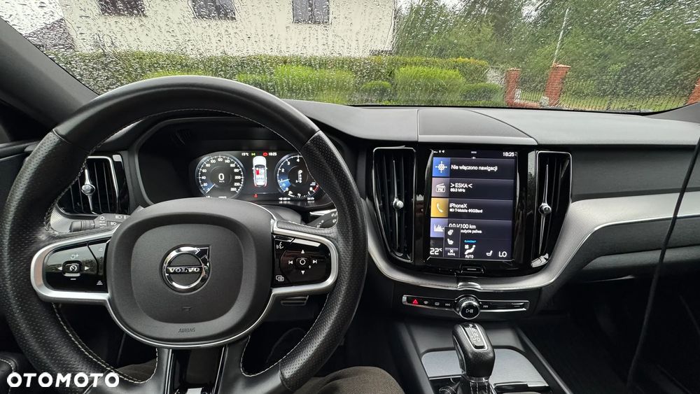 Volvo XC 60 T5 AWD R-Design - 9
