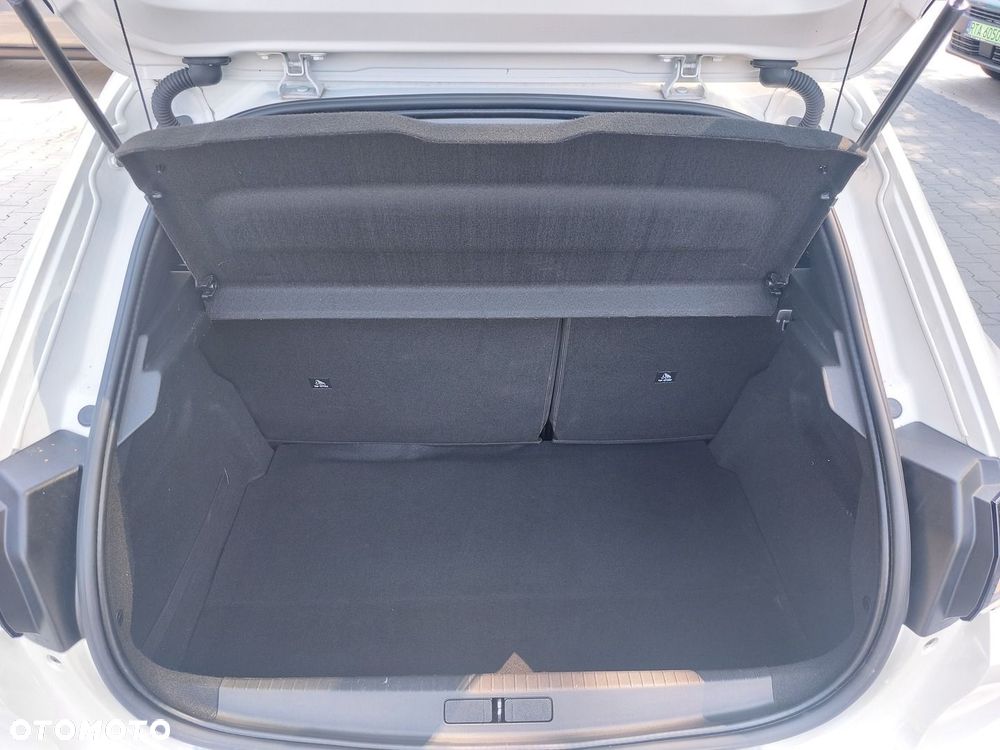 Peugeot 208 - 9