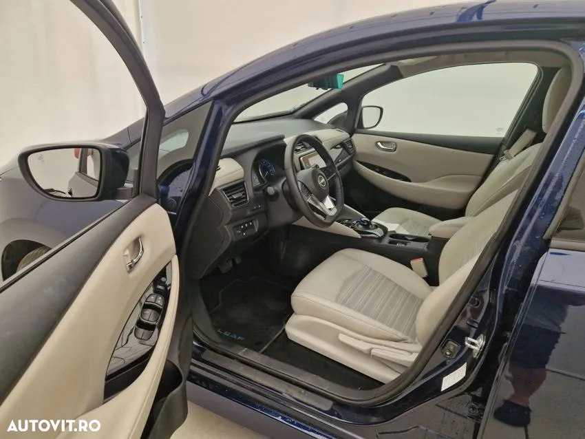 Nissan LEAF - 7