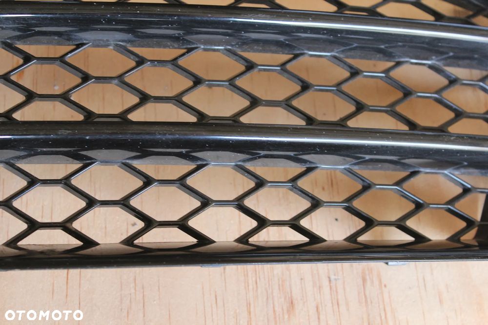 KRATKA ZDERZAKA LEWA AUDI RS5 8T 8T0807681F 2013 - 7