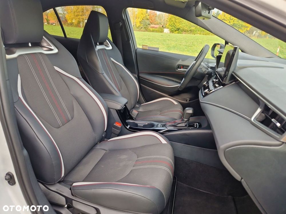 Toyota Corolla 1.8 Hybrid GR Sport Dynamic - 12