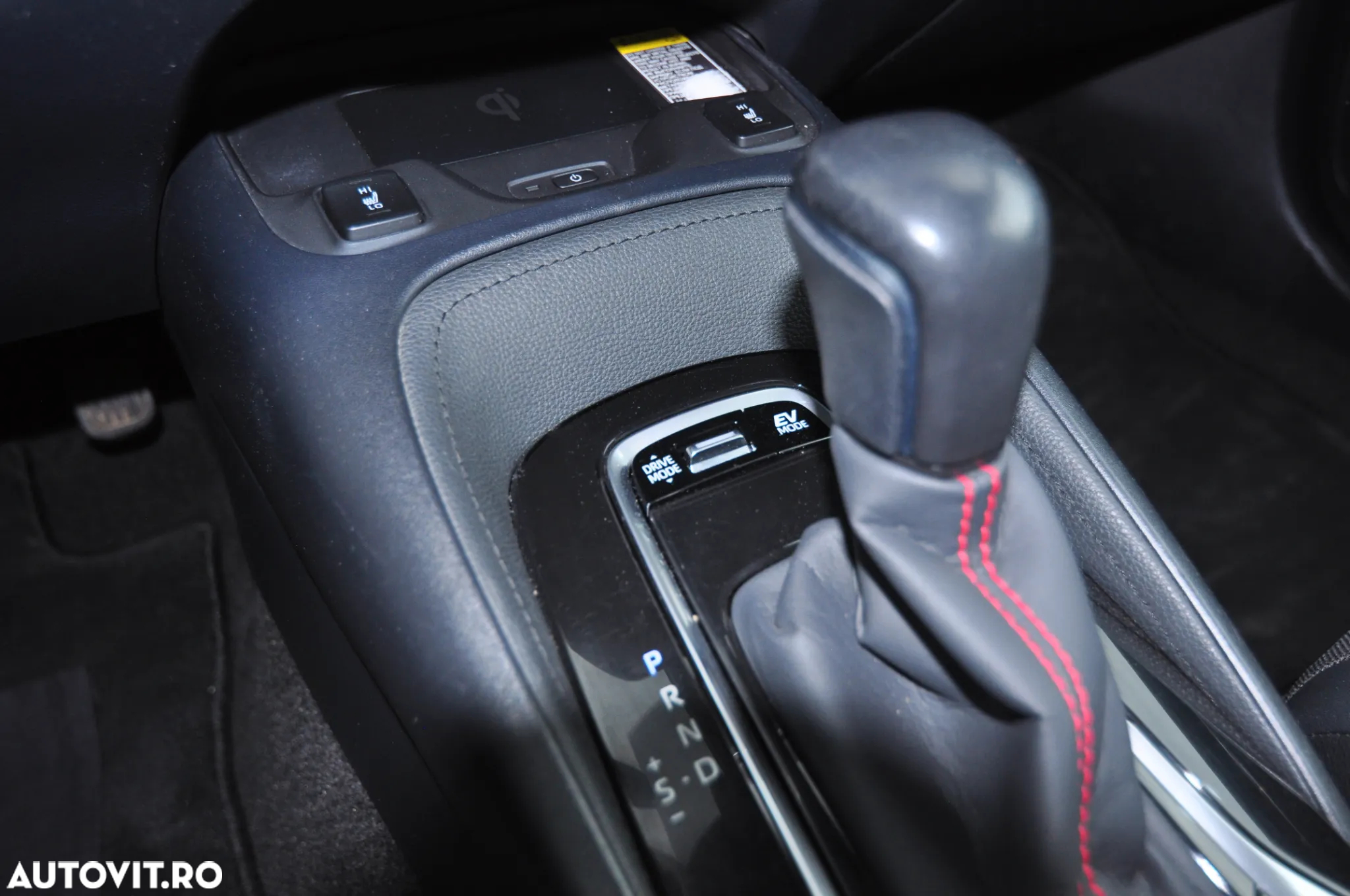 Toyota Corolla 2.0 Hybrid GR Sport - 25