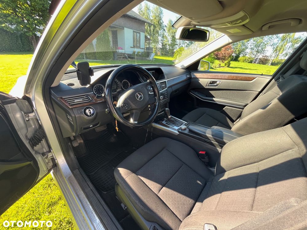 Mercedes-Benz Klasa E 220 CDI BlueEff Elegance - 4