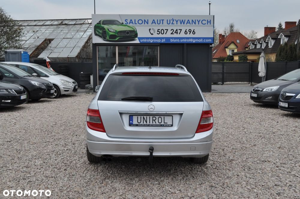 Mercedes-Benz Klasa C 180 CGI Automatik BlueEFFICIENCY Avantgarde - 8