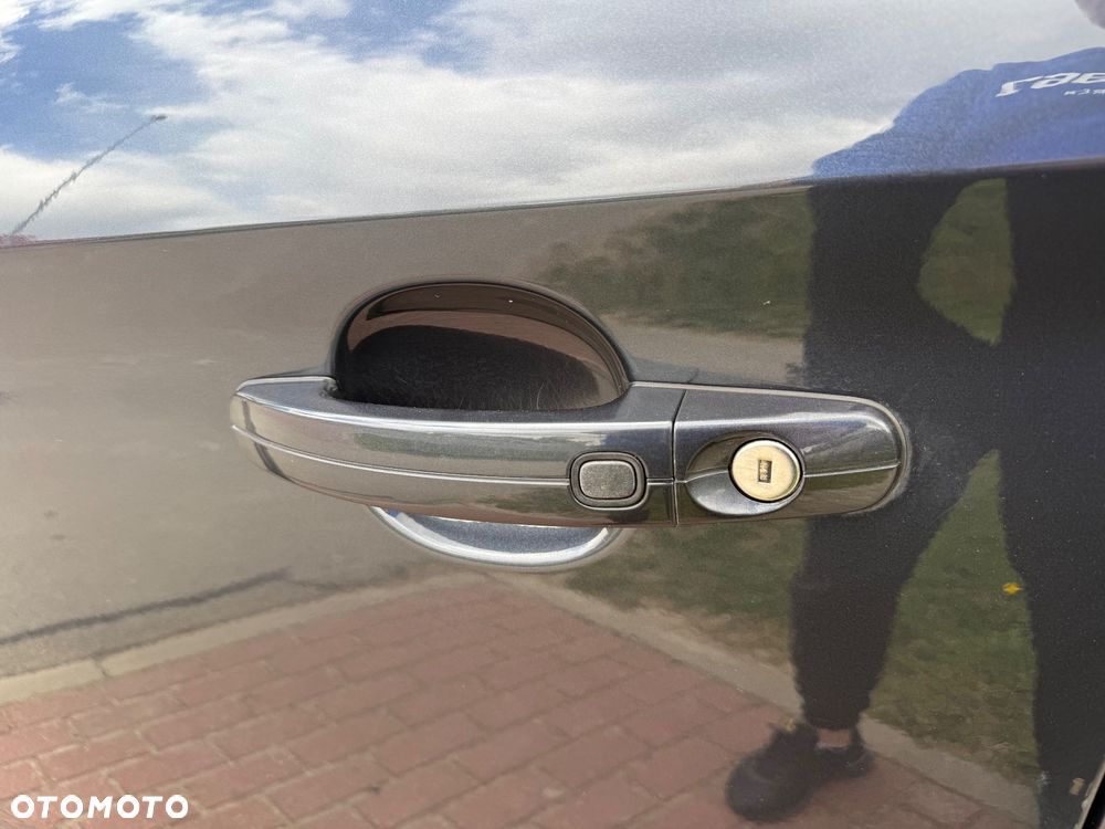 Ford Kuga 2.5 4x4 Titanium - 17