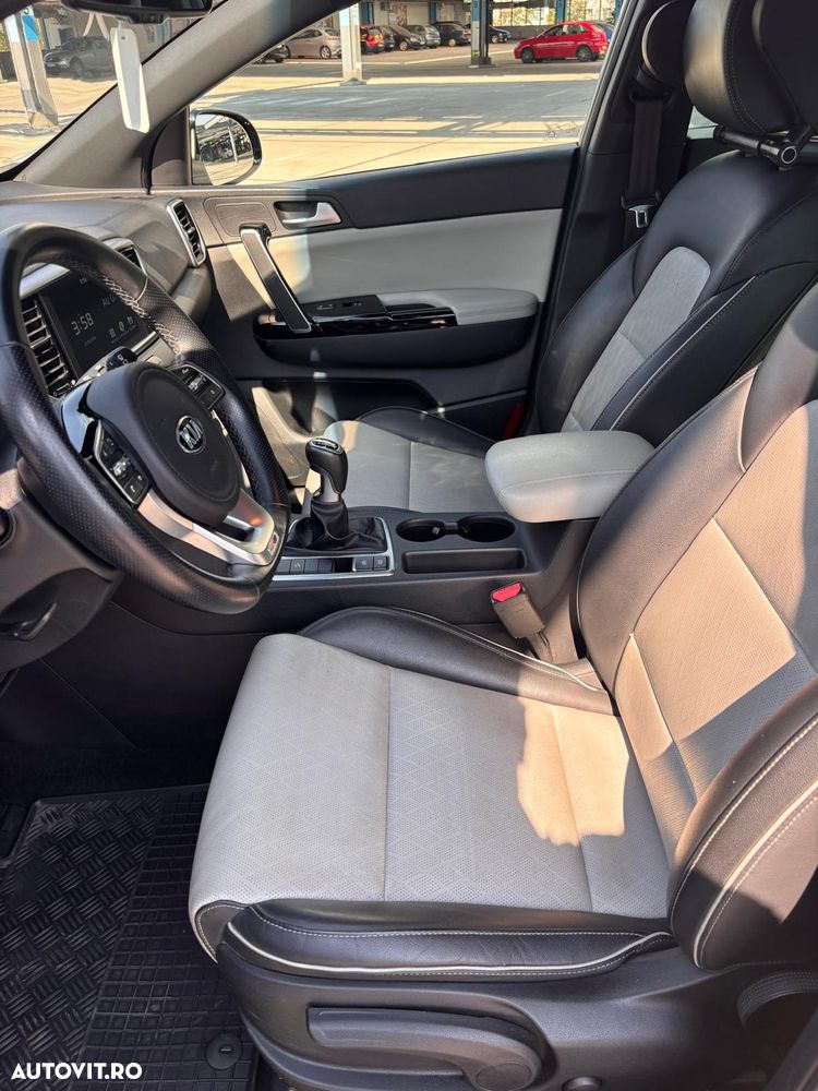 Kia Sportage 1.6 T-GDI 6MT 4x2 GT Line - 10