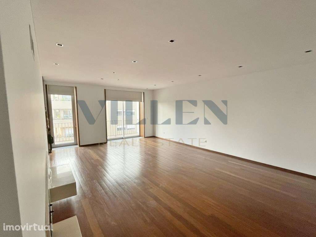 Apartamento T3 com garagem no centro de Santo Tirso - Grande imagem: 3/27