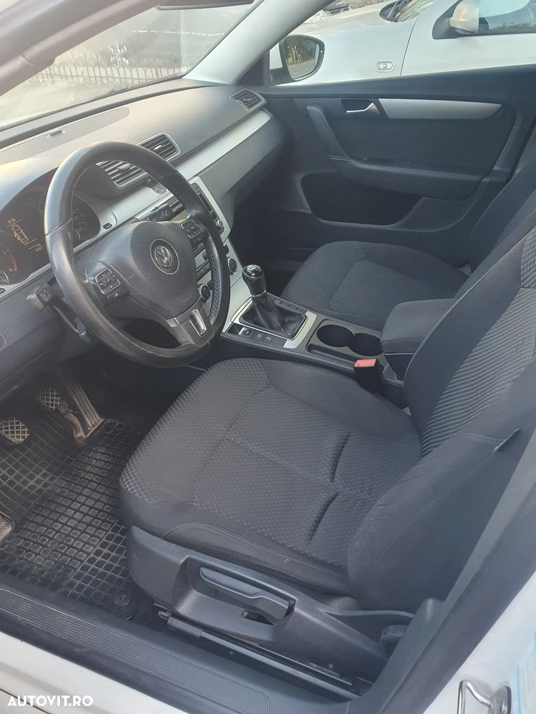 Volkswagen Passat - 5