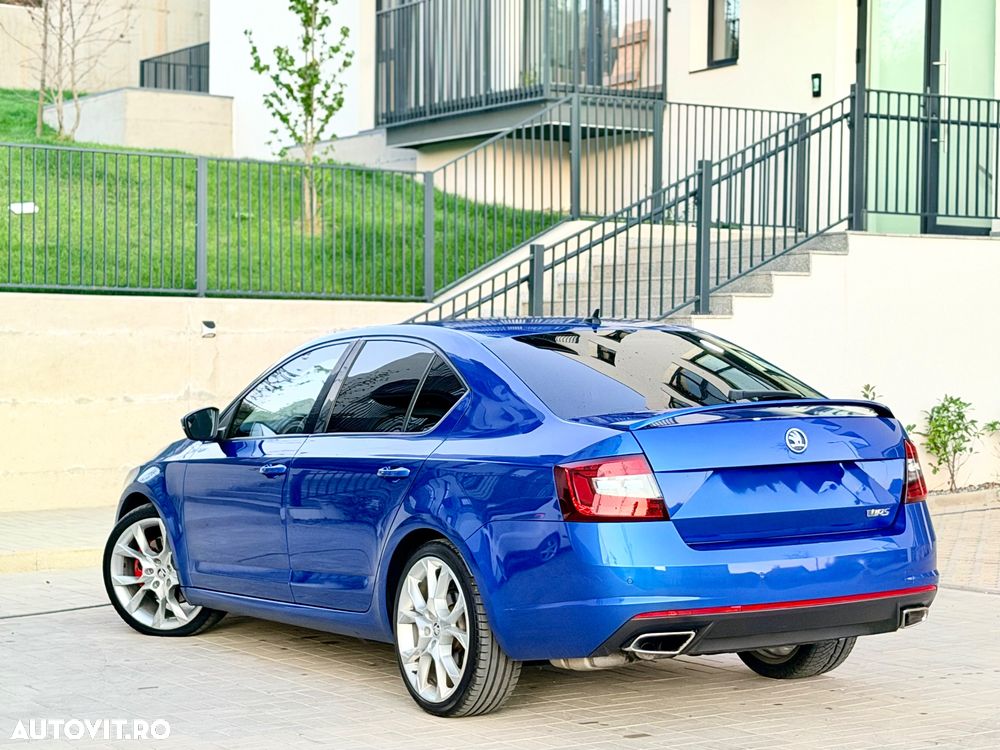 Skoda Octavia 2.0 TDI DSG RS - 5