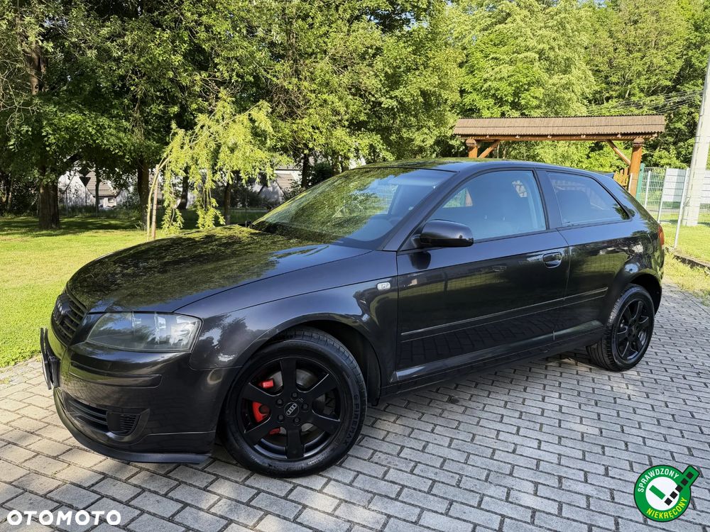 Audi A3 3-drzwiowe 1.6 FSI Ambition - 2