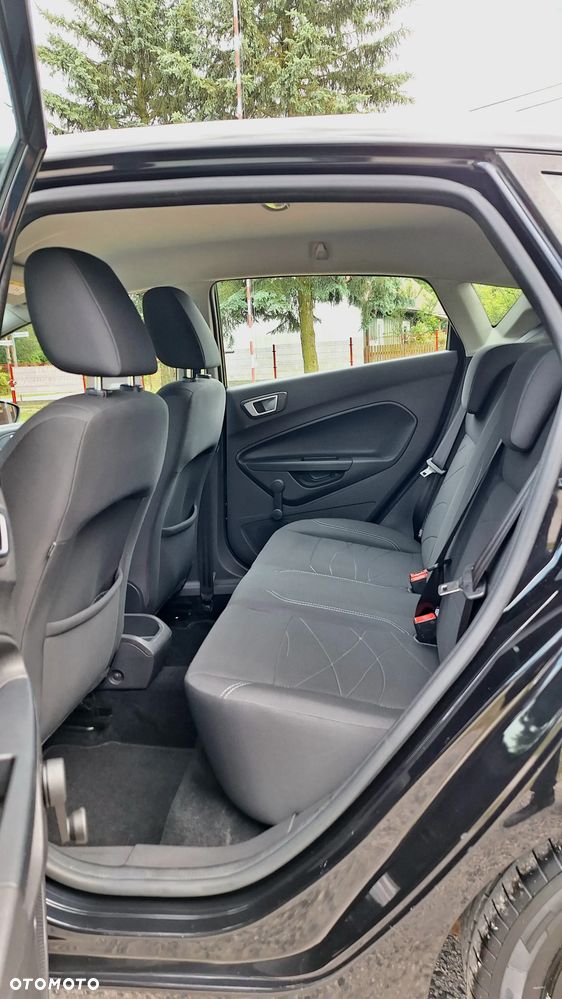 Ford Fiesta 1.0 Champions Edition - 22