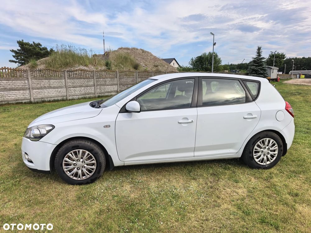 Kia Ceed 1.4 L - 4