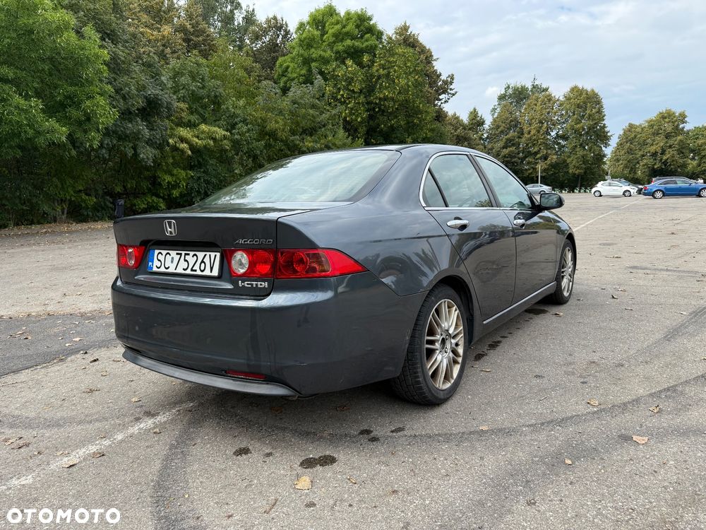 Honda Accord 2.2i-CTDi Executive - 8