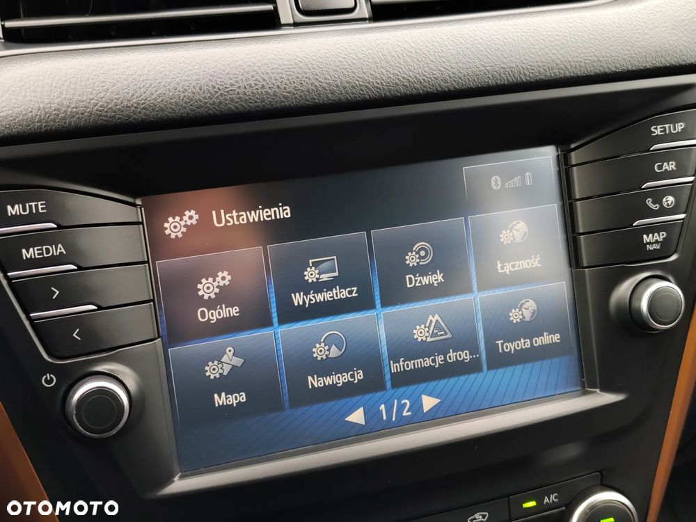 Toyota Avensis - 23