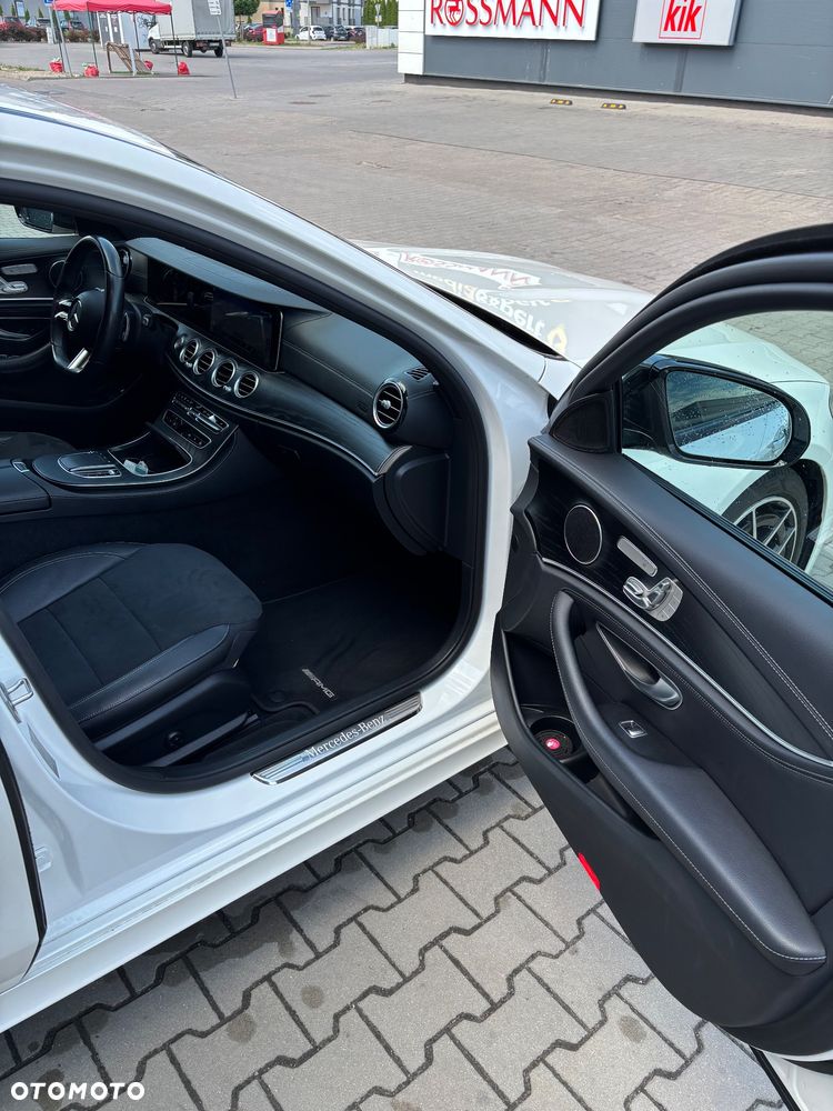 Mercedes-Benz Klasa E 220 d 4-Matic - 13