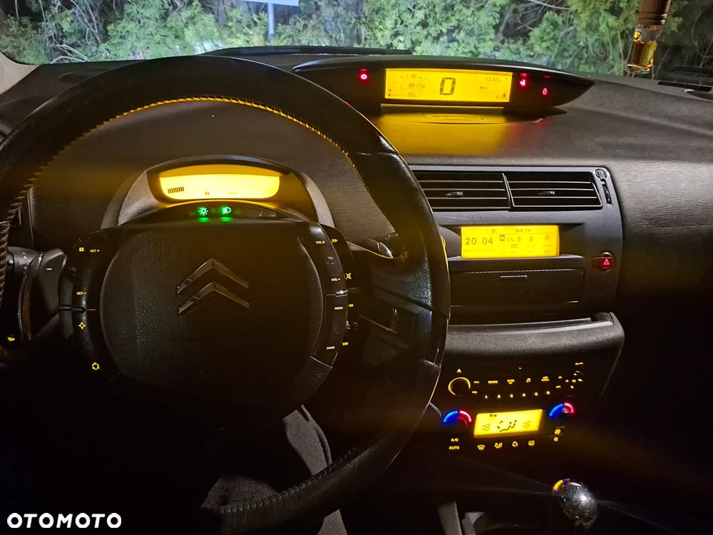 Citroën C4 1.6 HDi FAP EGS6 Confort - 8