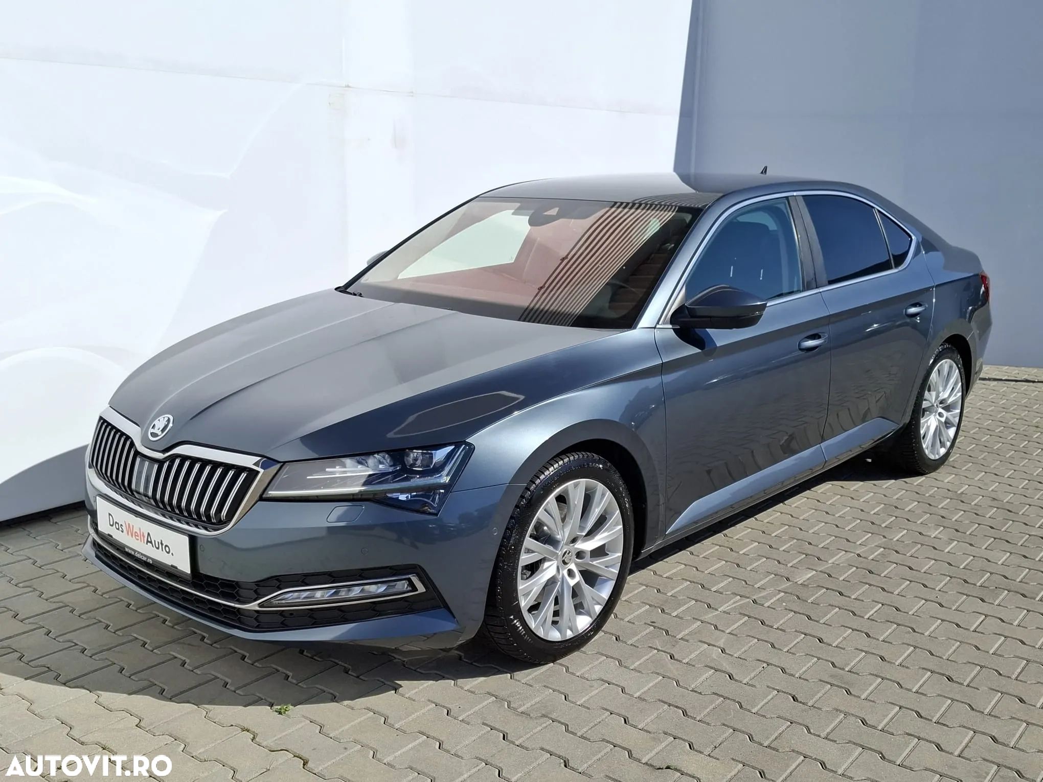Skoda Superb 2.0 TDI DSG Style - 1