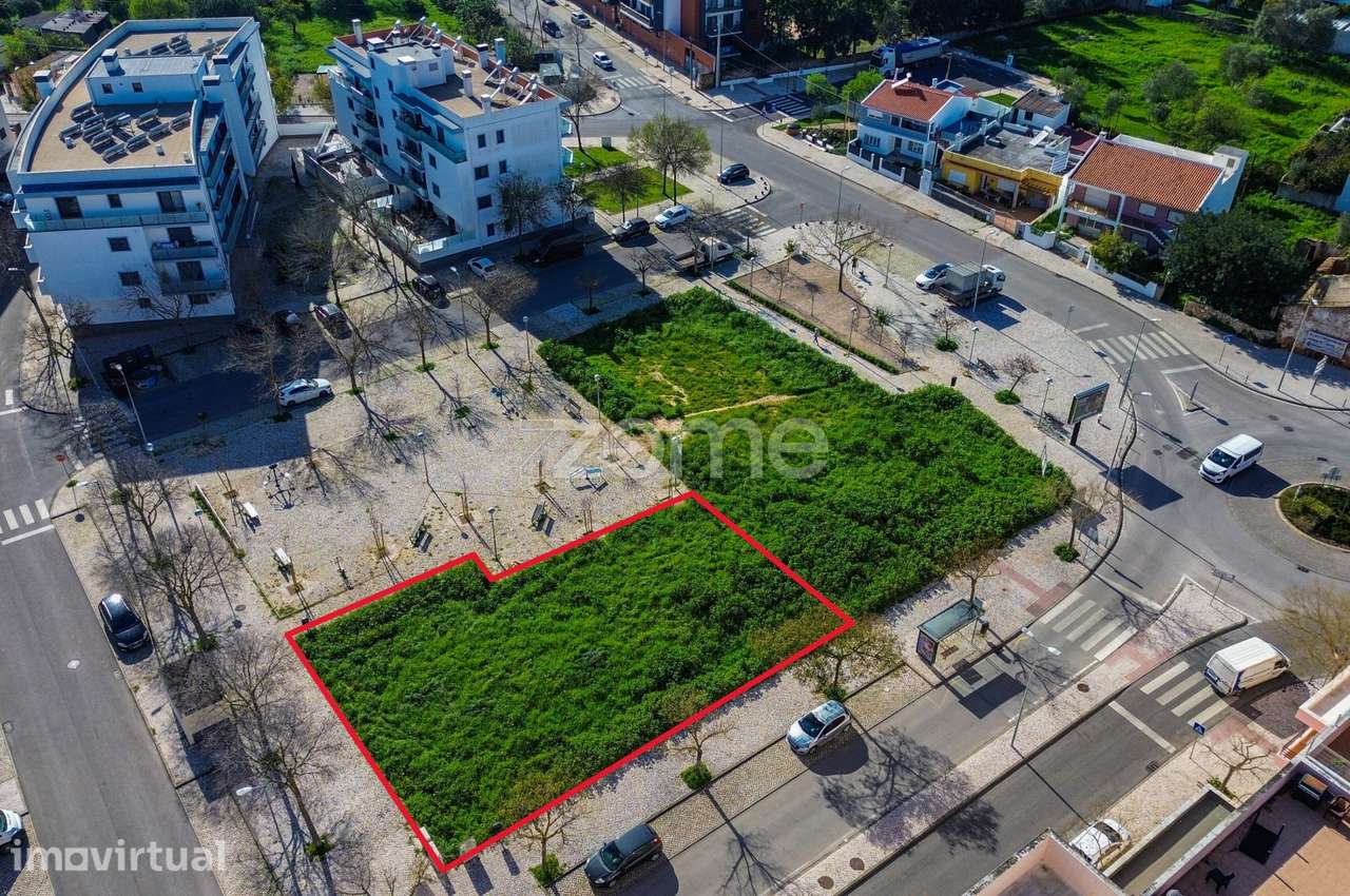 Terreno Urbano com viabilidade para Prédio com 15 Frações e uma loj... - Grande imagem: 3/18