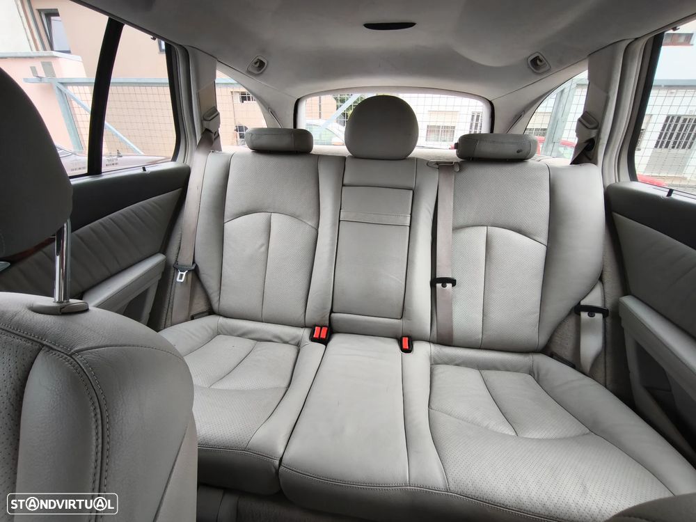 Mercedes-Benz E 220 CDI Auto Elegance - 8