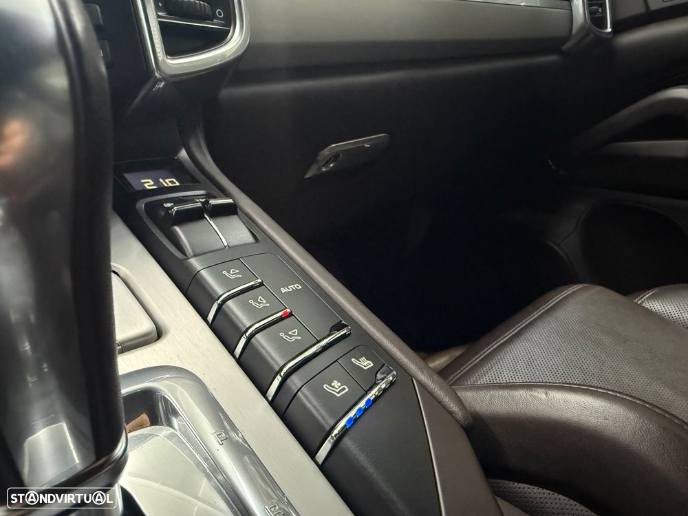 Porsche Cayenne S - 24