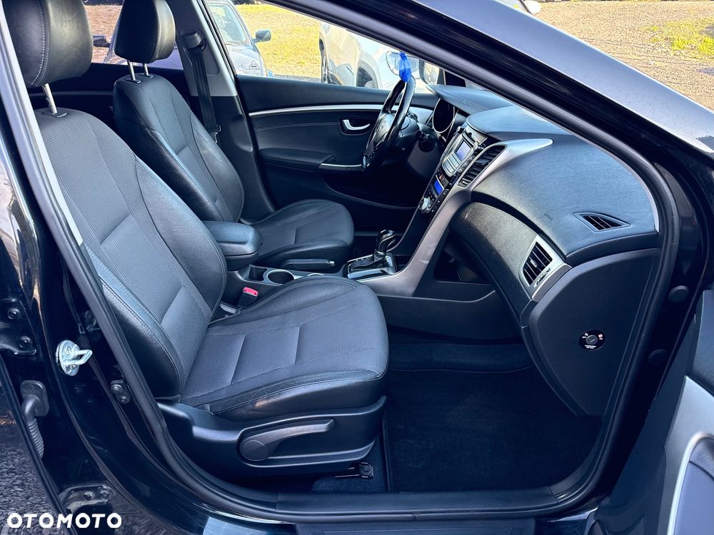 Hyundai i30 1.6 Comfort EU5 - 19