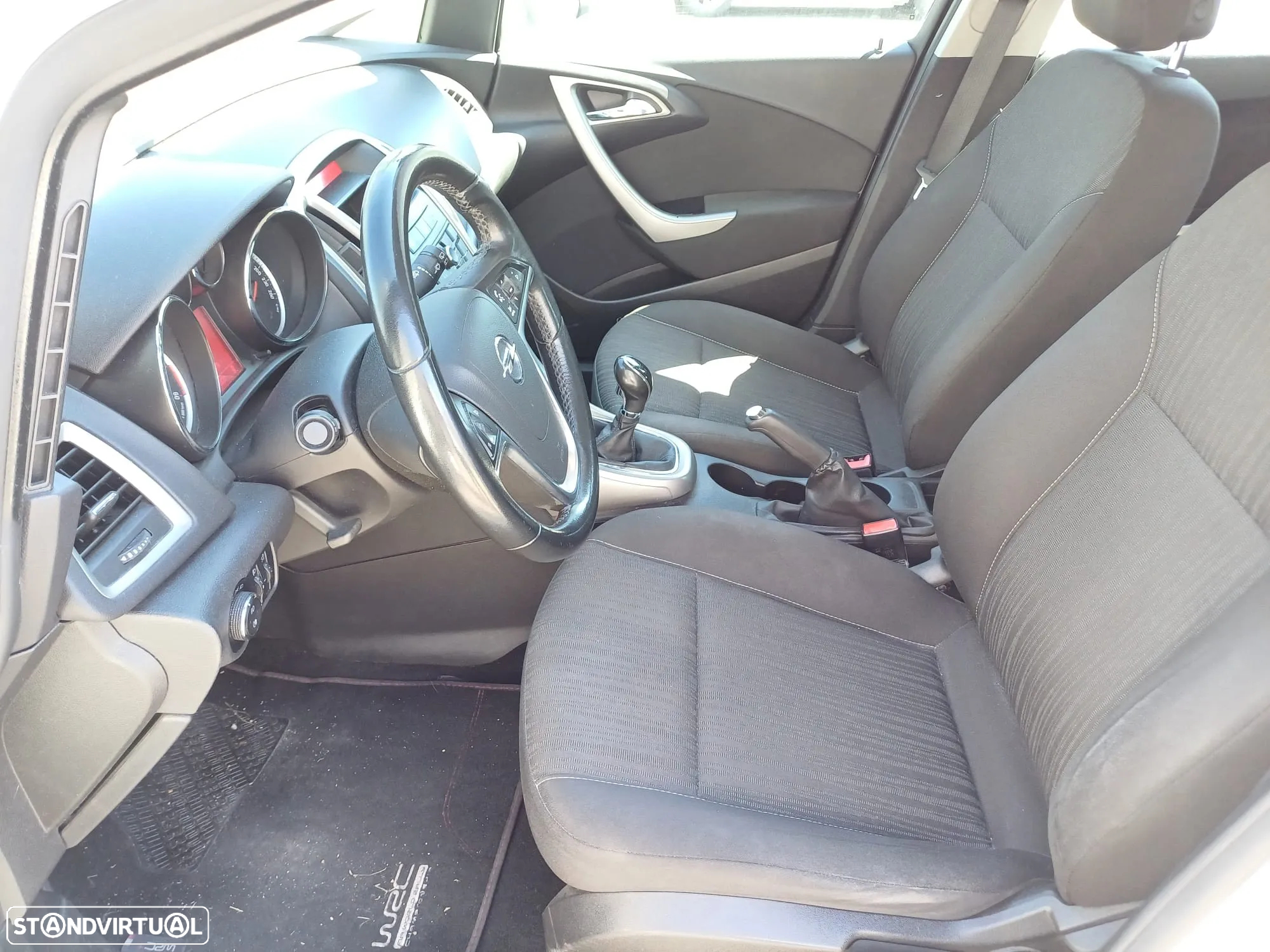 Opel Astra 1.3 CDTi Cosmo - 4
