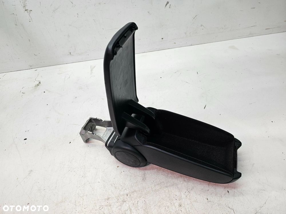 PODŁOKIETNIK PRZÓD REGULOWANY AUDI A3 8P 8P0864207B 6PS SOUL - 8
