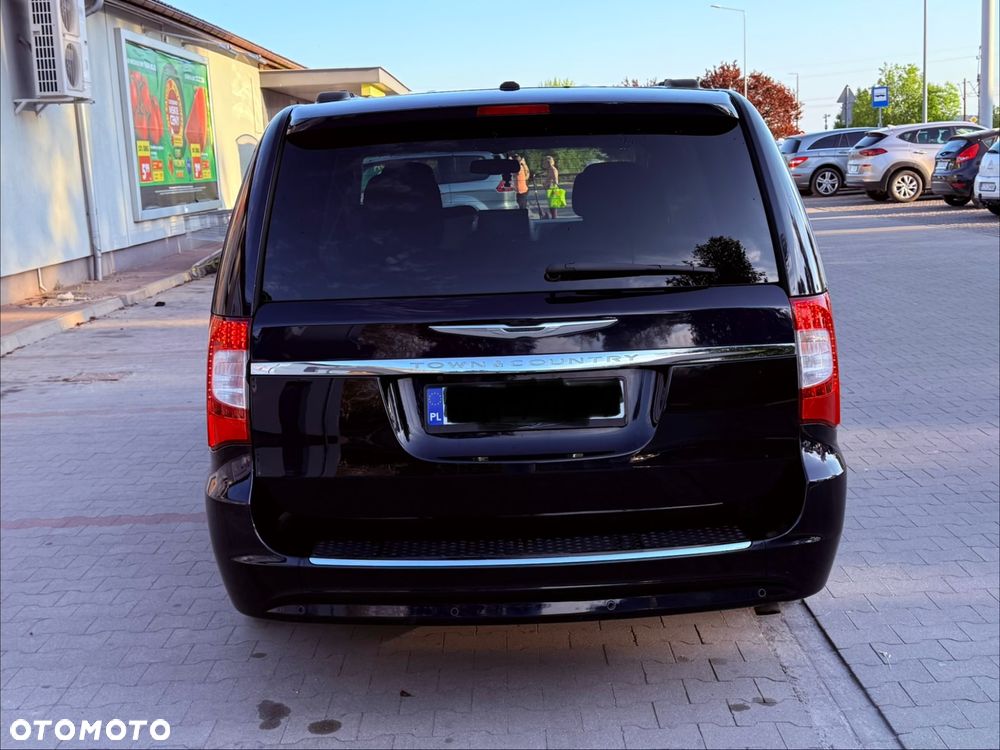 Chrysler Town & Country 3.6 Limited - 15