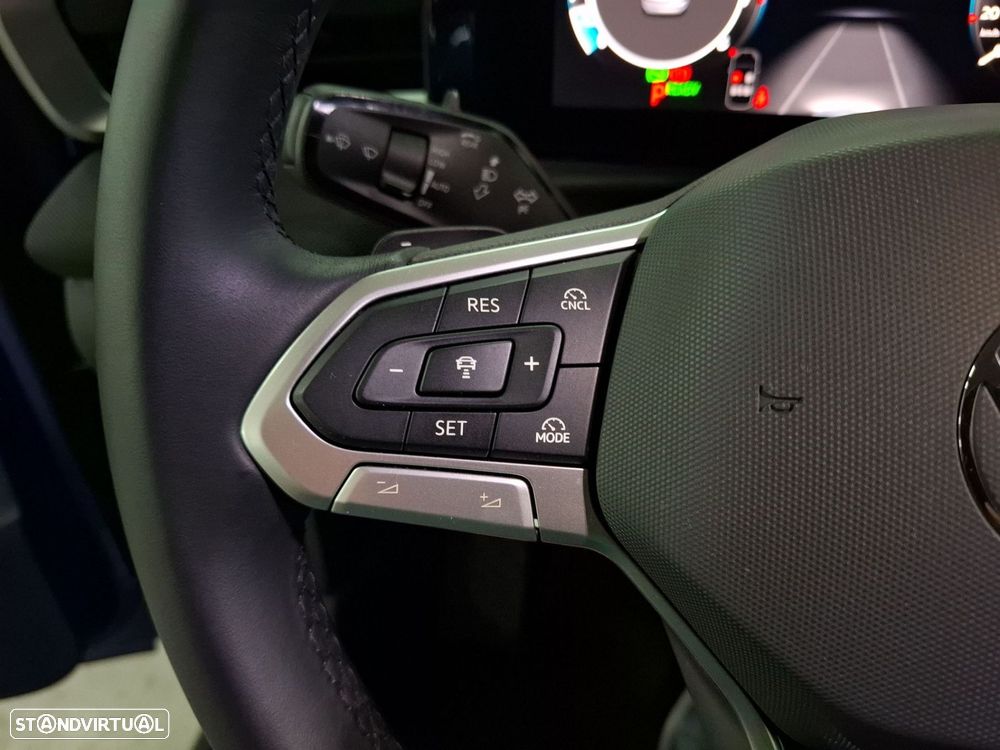 VW T-Roc 1.5 eTSI Life DSG - 16