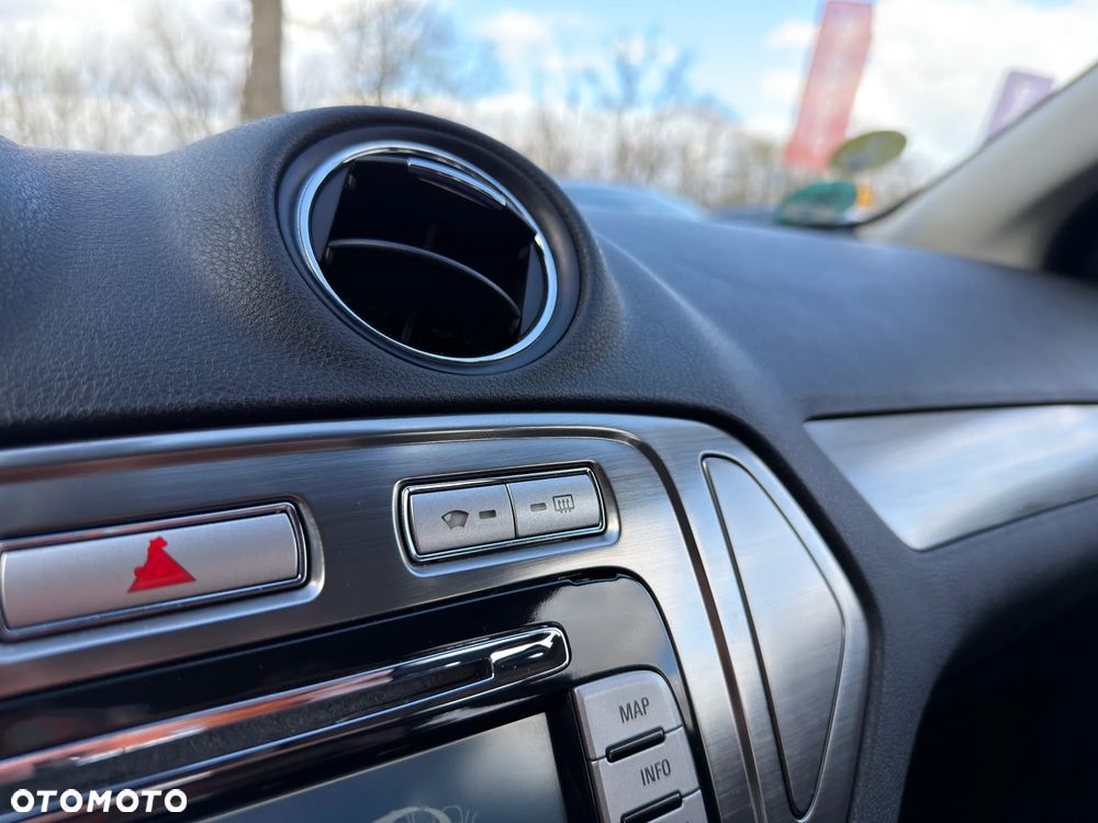 Ford Mondeo 2.0 Titanium X - 32