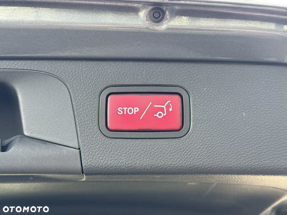 Mercedes-Benz GLC 300 e 4-Matic - 26