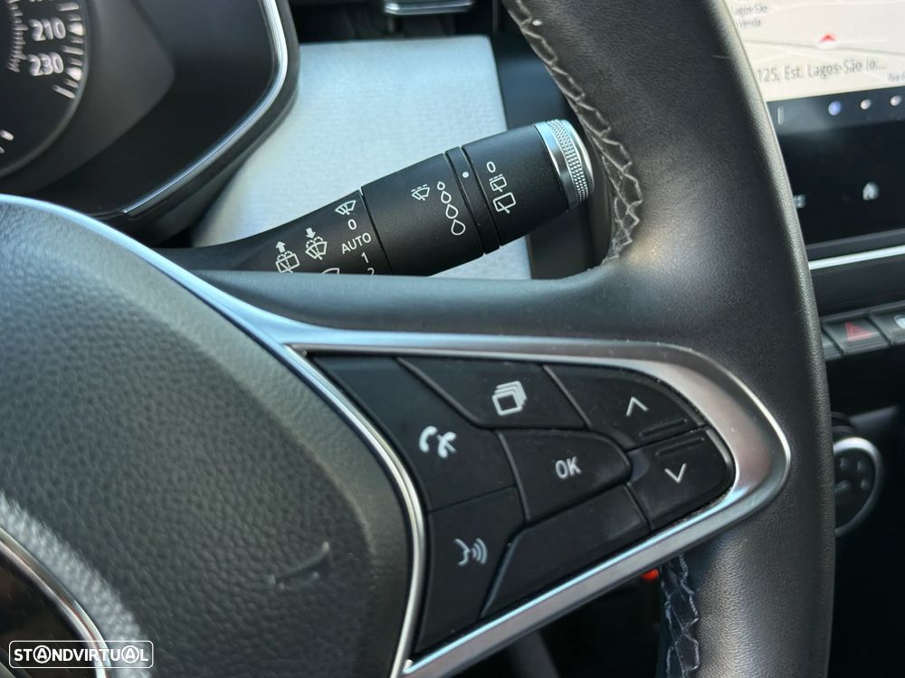 Renault Clio 1.0 TCe Limited CVT - 31