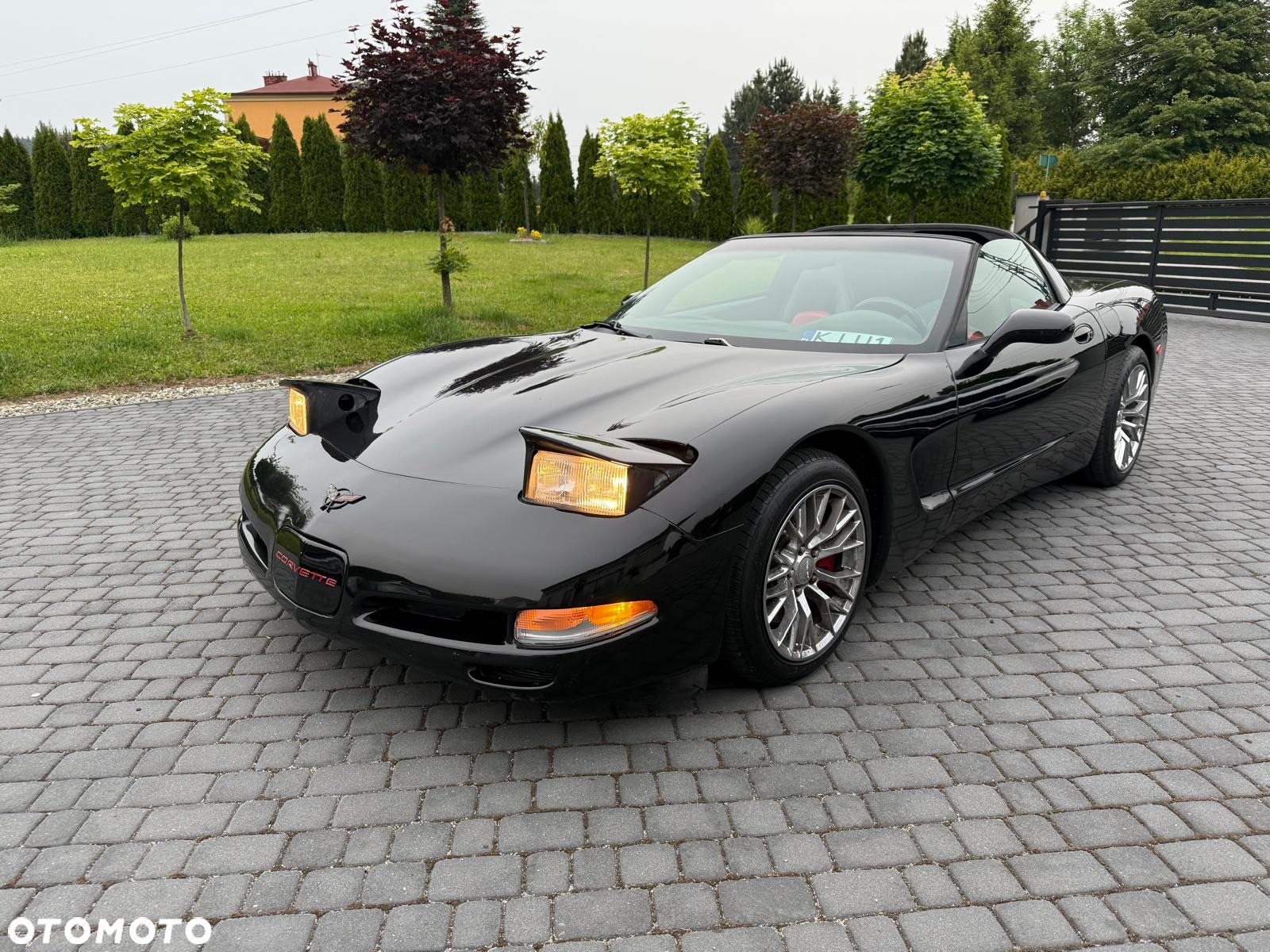 Chevrolet Corvette - 8