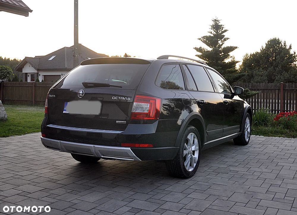 Skoda Octavia Scout 2.0 TDI 4x4 DSG - 3