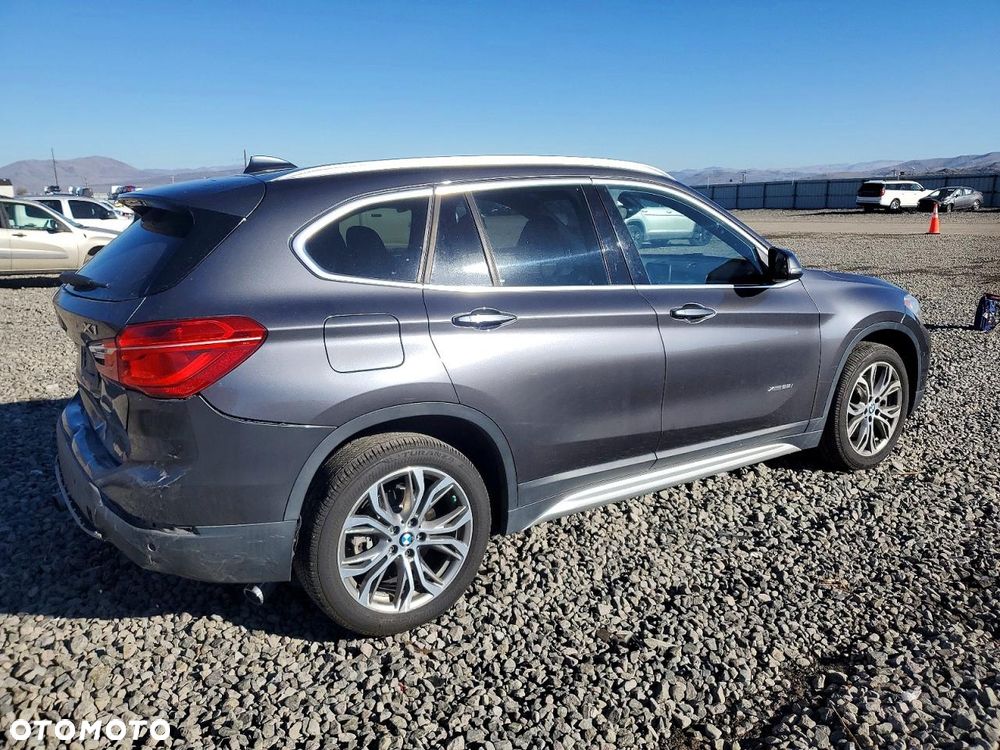 BMW X1 xDrive25i Sport Line - 4