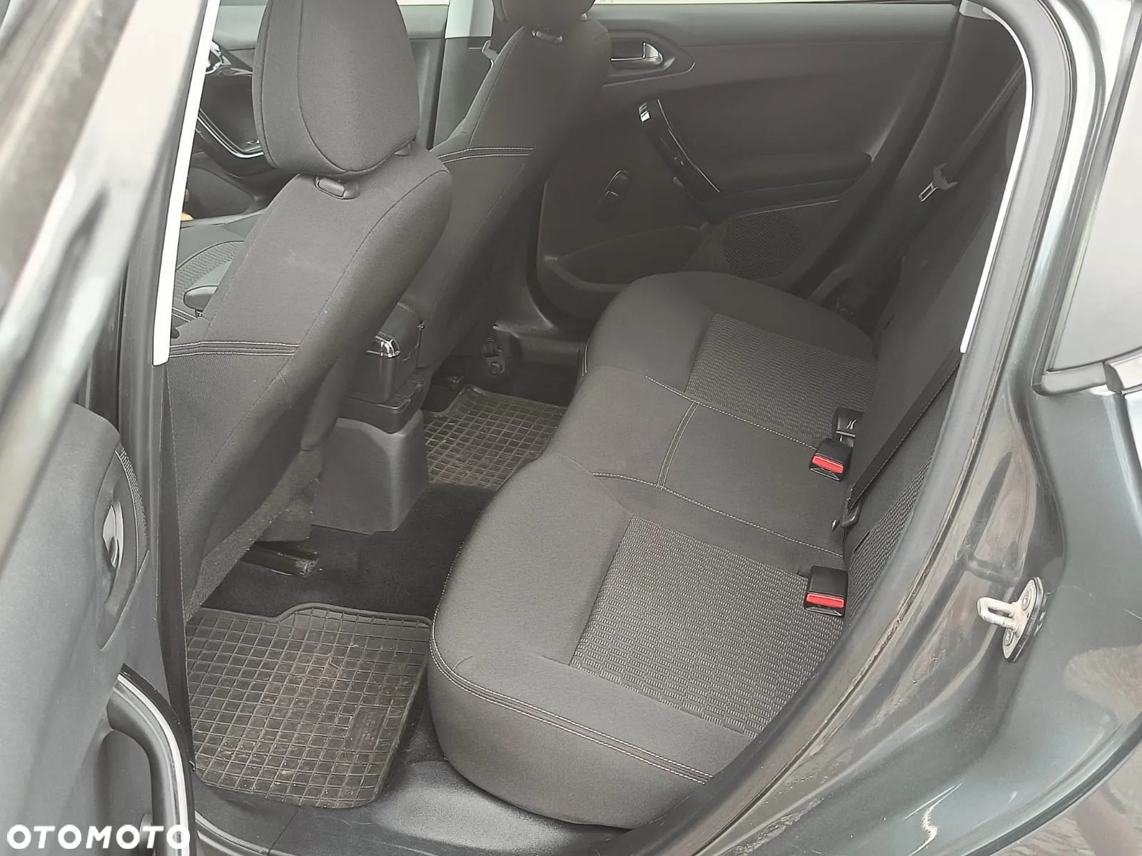 Peugeot 208 1.2 PureTech Allure - 14