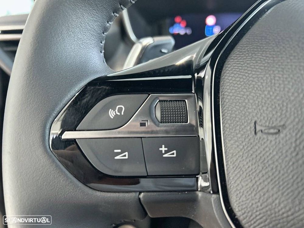 Peugeot 2008 1.2 Hybrid Allure e-DCS6 - 15