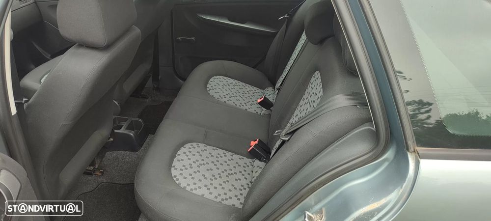 Skoda Fabia Break 1.2 Active - 7