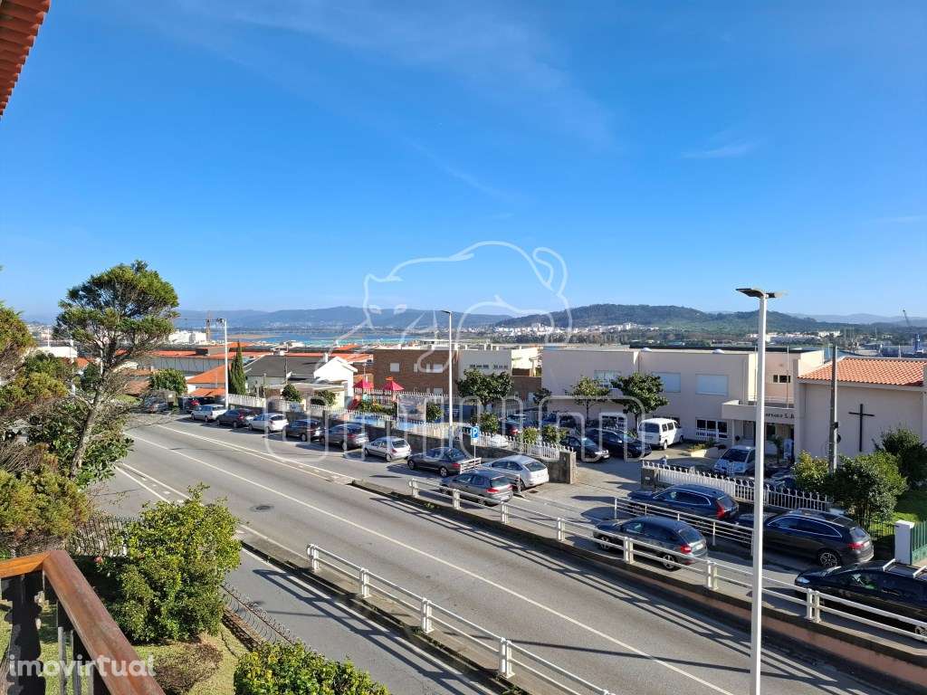 Moradia Isolada T5 com jardim - Grande imagem: 3/42