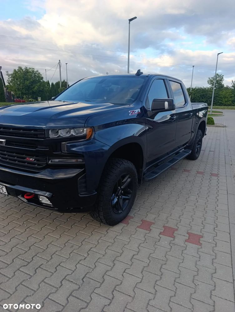Chevrolet Silverado - 2