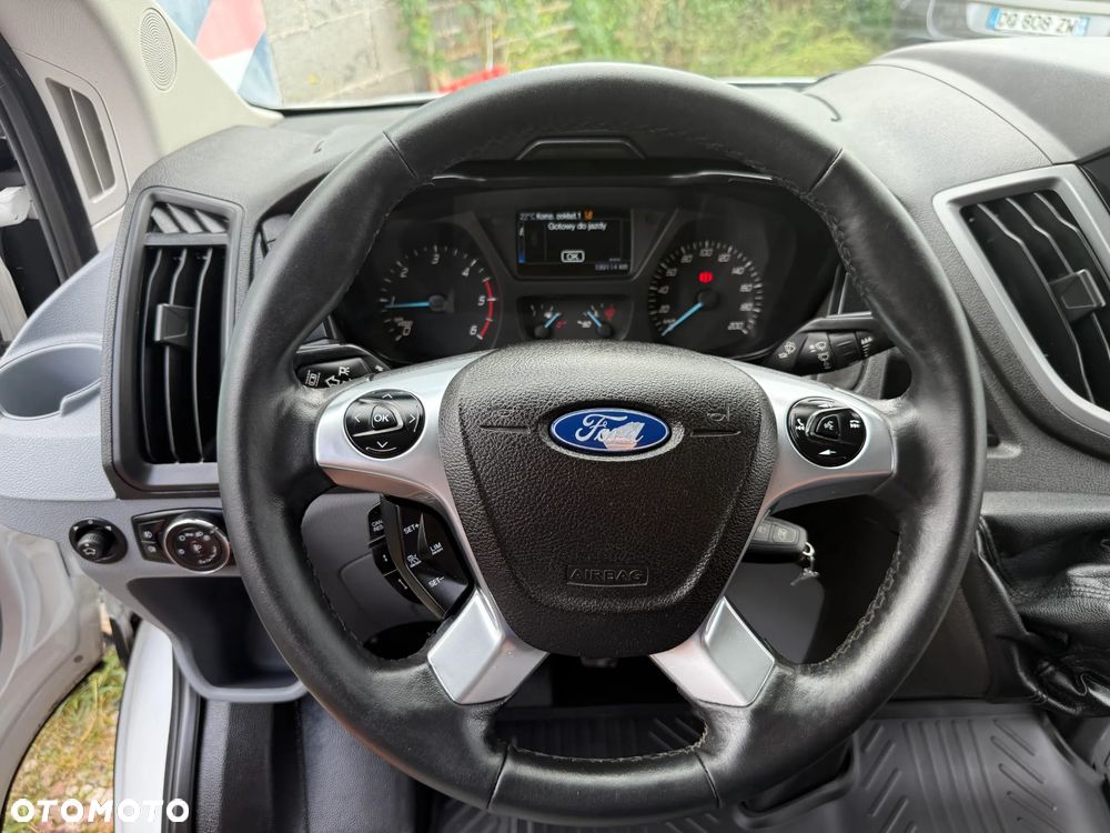 Ford Transit - 12