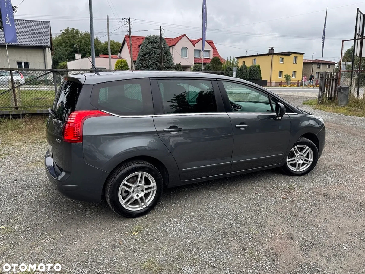 Peugeot 5008 - 11