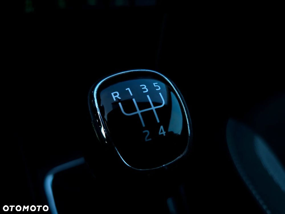 Skoda RAPID 1.2 TSI Ambition - 25