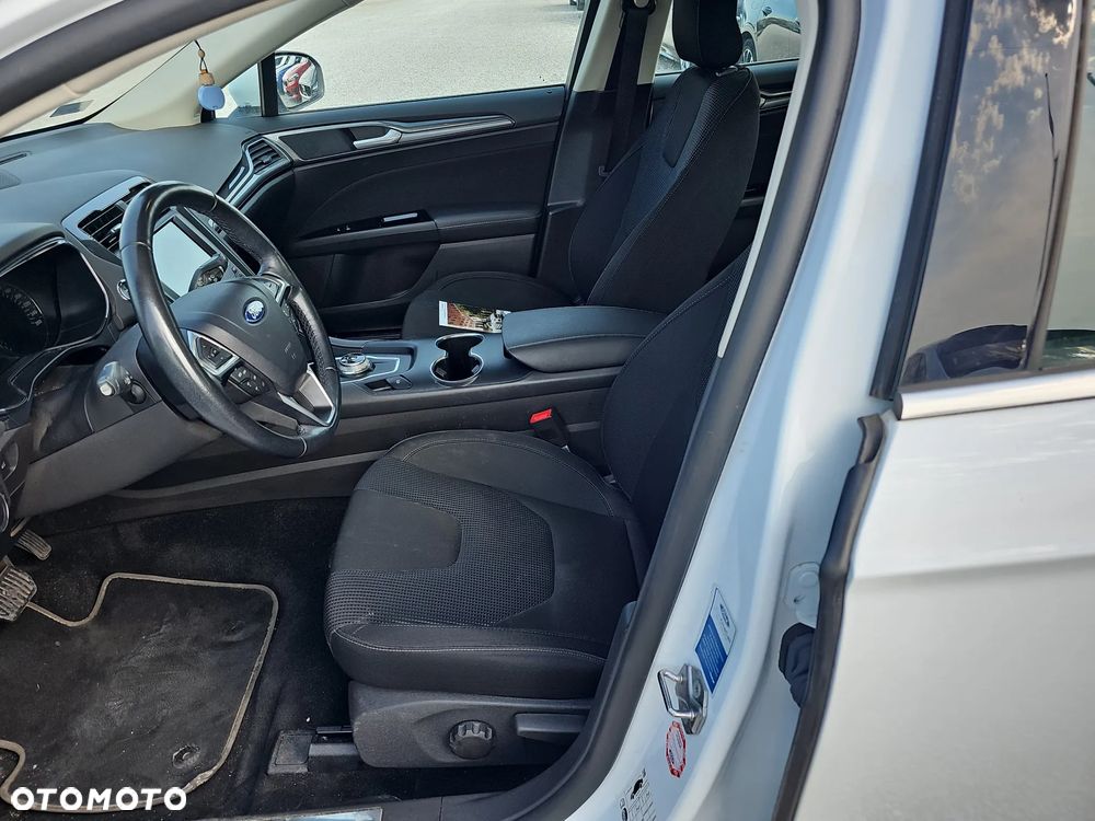 Ford Mondeo 2.0 EcoBlue Titanium - 24