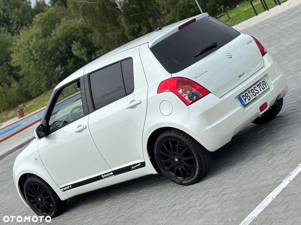 Suzuki Swift 1.3 Limited 25 - 20