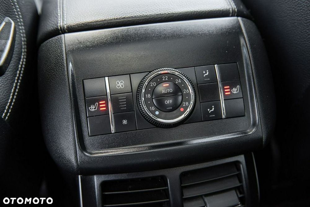 Mercedes-Benz Klasa R 320 CDI 4Matic 7G-TRONIC Travel Edition - 24