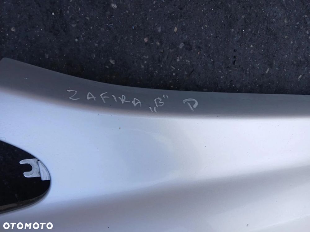Opel Zafira B Błotnik prawy - 3