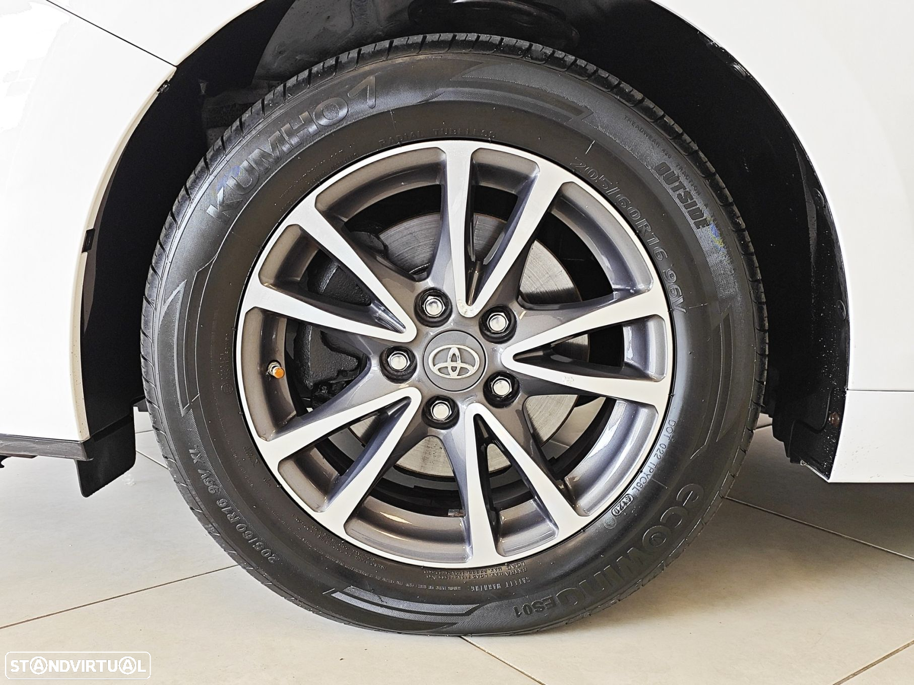 Toyota Verso 1.6 D-4D 5L S&S Comfort - 12